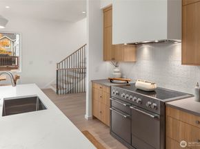 7506 18th Avenue NW, Seattle WA 98117