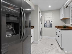 3227 103rd Place NE, Bellevue WA 98004