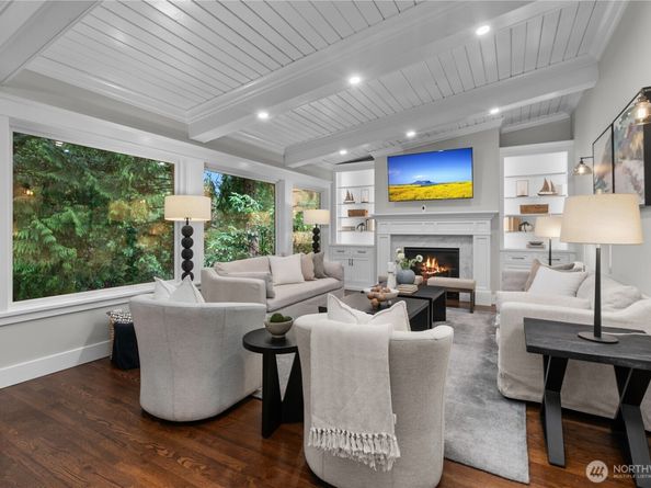 3227 103rd Place NE, Bellevue WA 98004