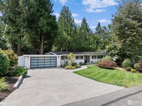 3227 103rd Place NE, Bellevue WA 98004