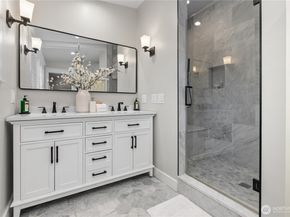 3227 103rd Place NE, Bellevue WA 98004