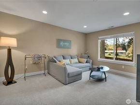13430 Patriot Way SE, Renton WA 98059