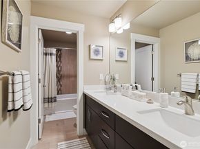 13430 Patriot Way SE, Renton WA 98059