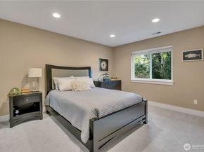 13430 Patriot Way SE, Renton WA 98059