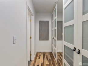 524 6th Avenue W 407, Seattle WA 98119