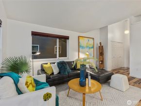 524 6th Avenue W 407, Seattle WA 98119