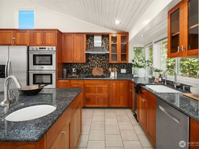 4837 155th Avenue SE, Bellevue WA 98006