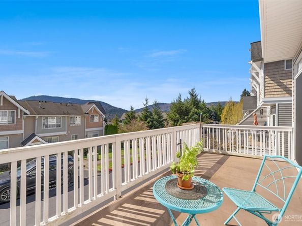 23120 SE Black Nugget Road E1, Issaquah WA 98029