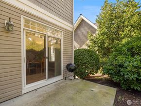 23120 SE Black Nugget Road E1, Issaquah WA 98029