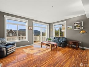 23120 SE Black Nugget Road E1, Issaquah WA 98029