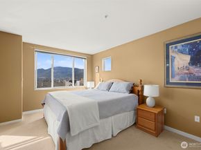 23120 SE Black Nugget Road E1, Issaquah WA 98029