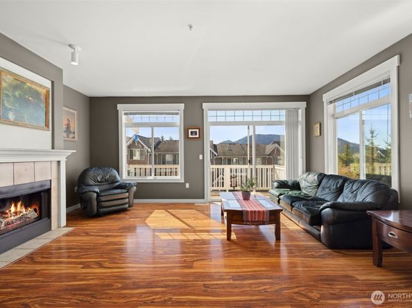 23120 SE Black Nugget Road E1, Issaquah WA 98029