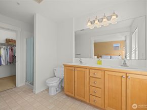 23120 SE Black Nugget Road E1, Issaquah WA 98029