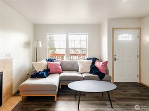 10047 17th Avenue SW, Seattle WA 98146
