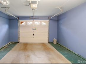 10047 17th Avenue SW, Seattle WA 98146