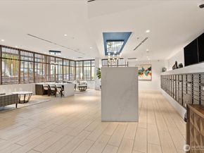1085 103rd Avenue NE 311, Bellevue WA 98004