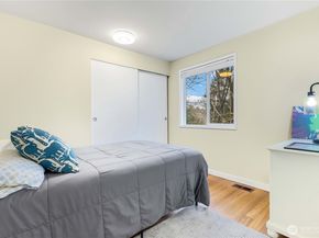 14142 97th Avenue NE, Kirkland WA 98034