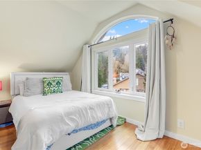 14142 97th Avenue NE, Kirkland WA 98034