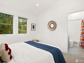 10421 41st Avenue SW B, Seattle WA 98146