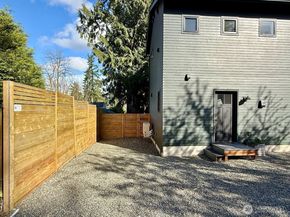 10421 41st Avenue SW B, Seattle WA 98146