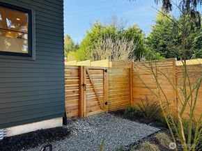 10421 41st Avenue SW B, Seattle WA 98146