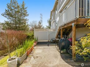 6895 Holly Park Drive S, Seattle WA 98118