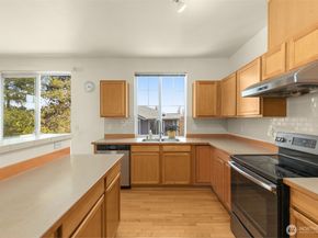 6895 Holly Park Drive S, Seattle WA 98118