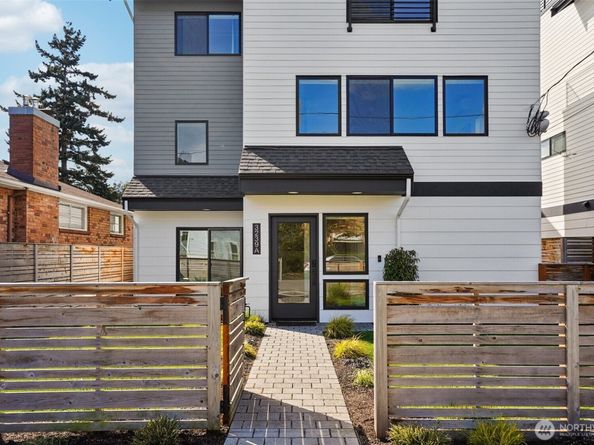 3239 61st Avenue SW, Seattle WA 98116