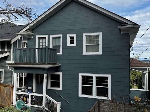 5235 19th Avenue NE, Seattle WA 98105