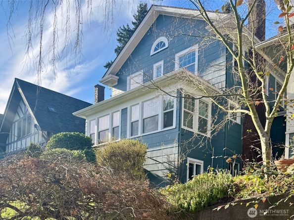 5235 19th Avenue NE, Seattle WA 98105