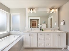 10015 131st Place NE, Kirkland WA 98033