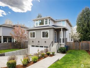 10015 131st Place NE, Kirkland WA 98033