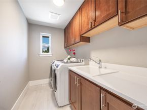 10015 131st Place NE, Kirkland WA 98033