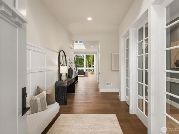 1487 158th Court SE, Bellevue WA 98008