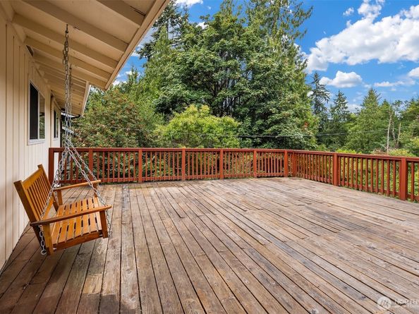 18061 28th Avenue NE, Lake Forest Park WA 98155