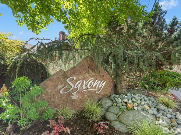 517 225th Lane NE E202, Sammamish WA 98074