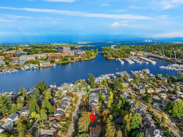 863 E Gwinn Place, Seattle WA 98102