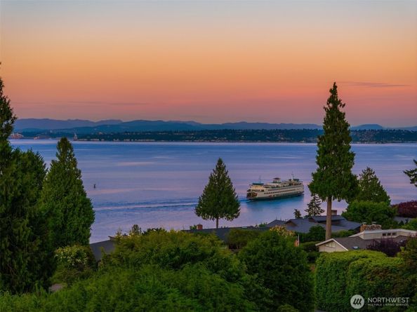 10793 NE Bill Point Drive, Bainbridge Island WA 98110