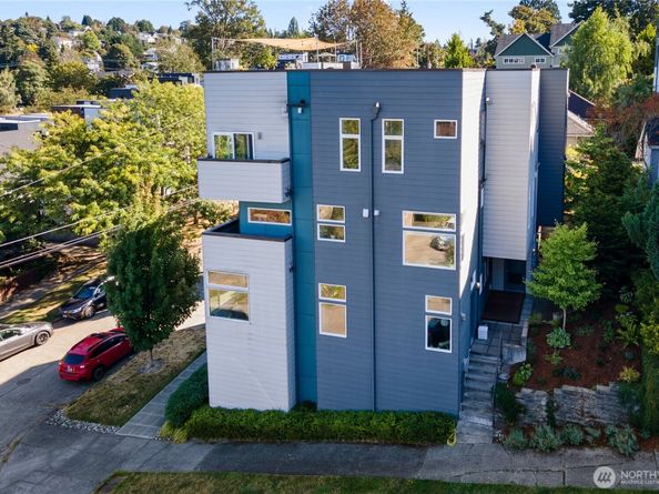 1735 27th Avenue, Seattle WA 98122