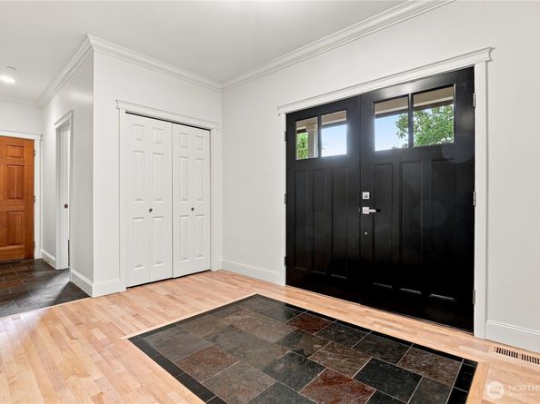 1020 5th Street, Kirkland WA 98033