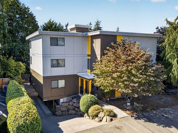 11535 Greenwood Avenue N 301, Seattle WA 98133
