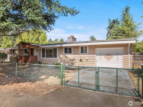 2352 N 188th Street, Shoreline WA 98133