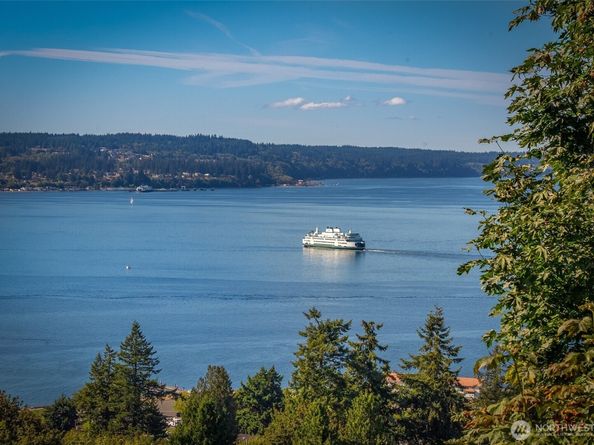 744 Loveland Avenue, Mukilteo WA 98275