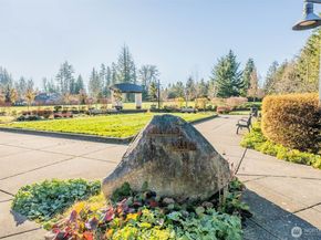 23916 NE 115th Lane 204, Redmond WA 98053