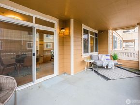 23916 NE 115th Lane 204, Redmond WA 98053