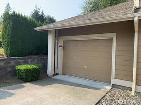 23916 NE 115th Lane 204, Redmond WA 98053