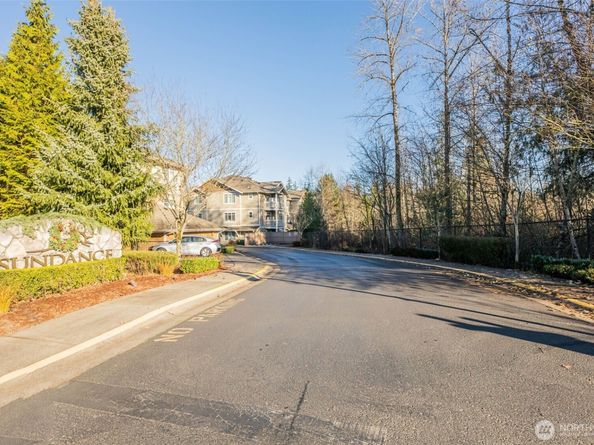 23916 NE 115th Lane 204, Redmond WA 98053
