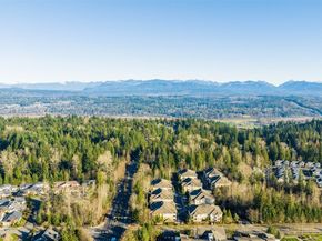 23916 NE 115th Lane 204, Redmond WA 98053