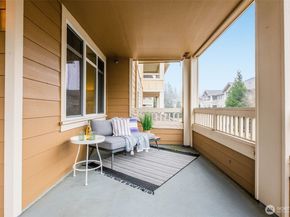 23916 NE 115th Lane 204, Redmond WA 98053