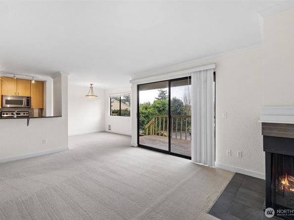 11801 100th Avenue NE A102, Kirkland WA 98034
